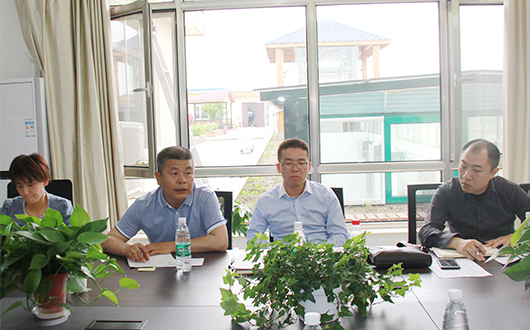 党政联席会.jpg